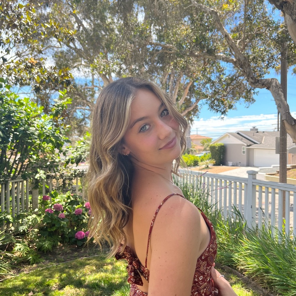 Meet your Posher, Lily